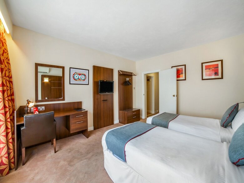 Oyo Flagship The Bridge House Hotel