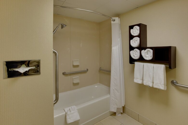 Hotel Holiday Inn Exp Winston Salem