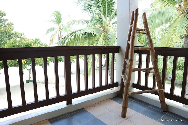 Villa Dos Palmas Island Resort & Spa