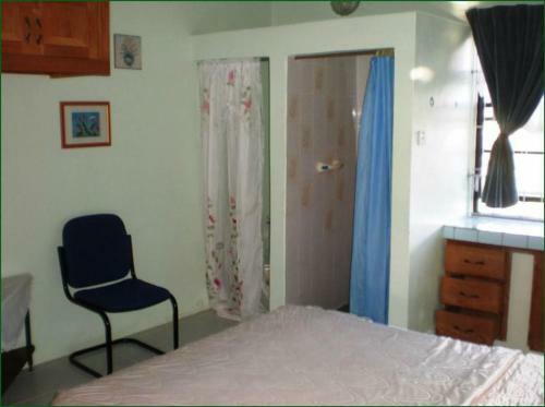 Hostal Crystal Heights Guest House