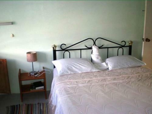 Hostal Crystal Heights Guest House