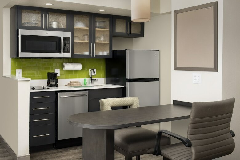 Hotel Candlewood Suites Alexandria West
