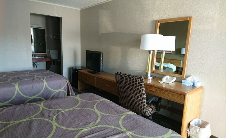 Motel Burton Inn & Suites