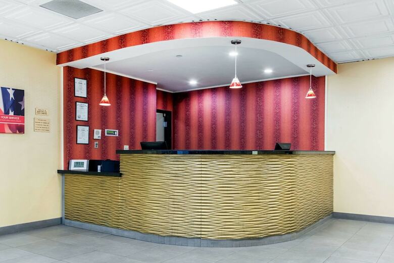 Hotel Quality Inn & Suites
