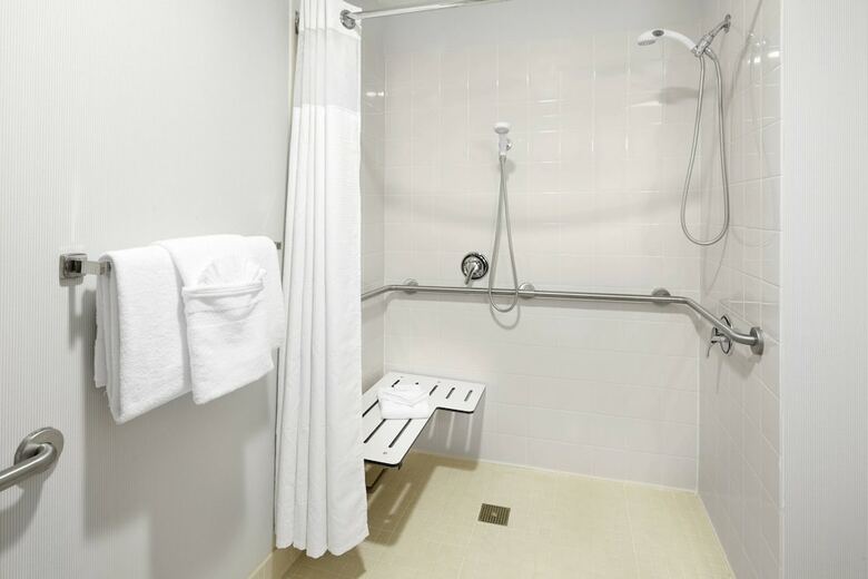 Hotel Courtyard By Marriott Edison Woodbridge