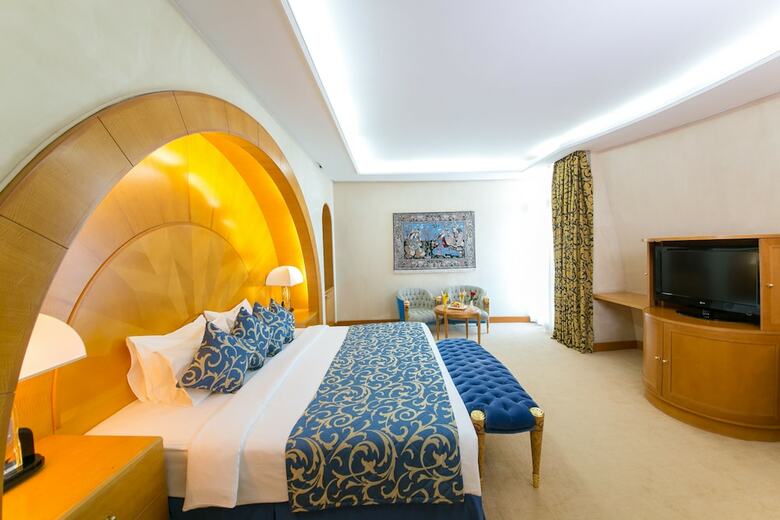 Mercure Grand Jebel Hafeet Al Ain Hotel