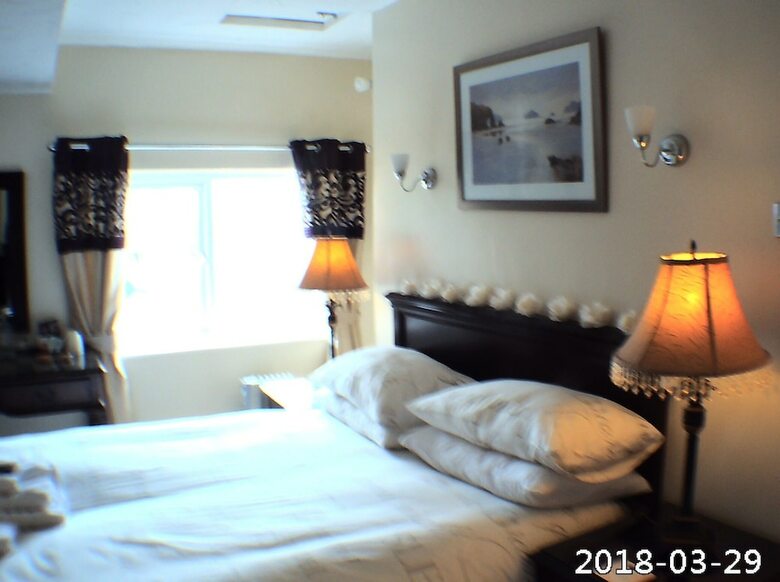 Bed & Breakfast Featherstone Farm Hotel