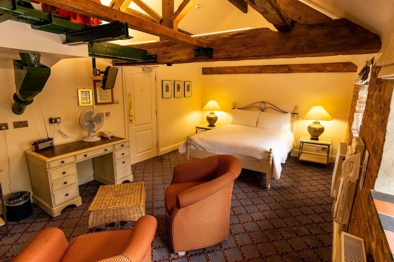 Donington Park Farmhouse Hotel