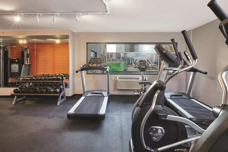 Best Western Plus Hyde Park Chicago Hotel