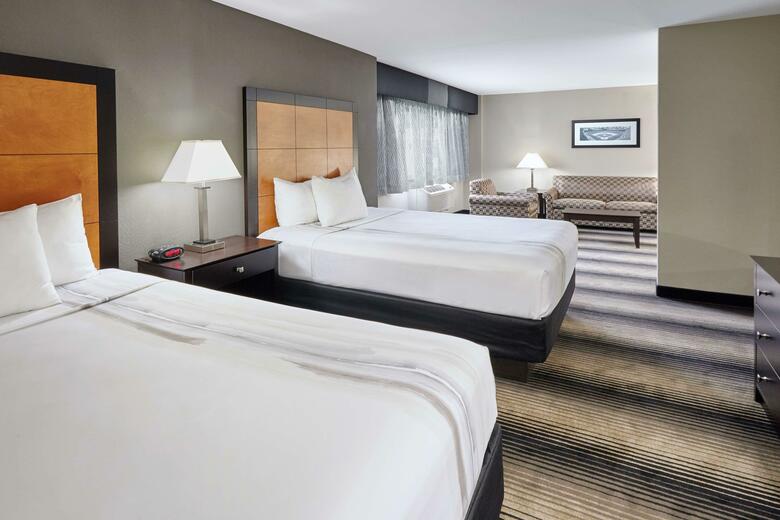 Best Western Plus Hyde Park Chicago Hotel