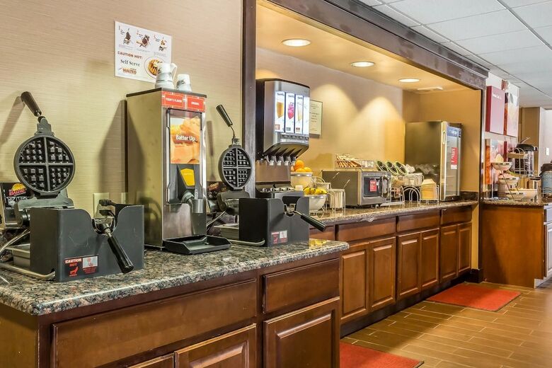 Hotel Comfort Suites Near Casinos