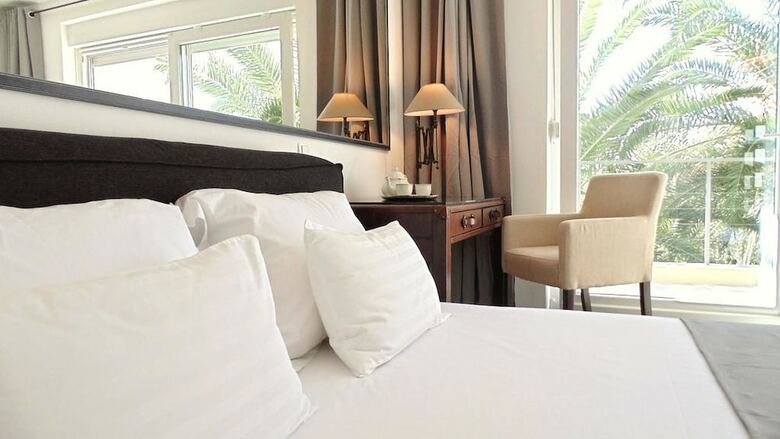 Hotel Refresh Boutique Apartments