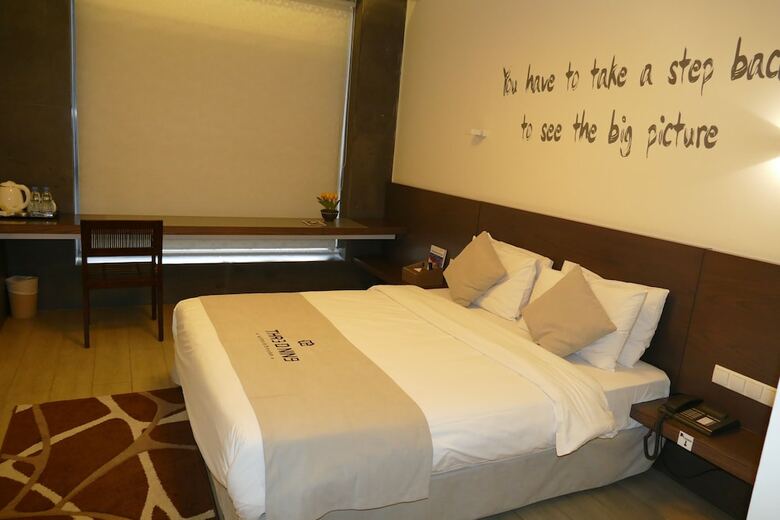Hotel Three Onine Urban House