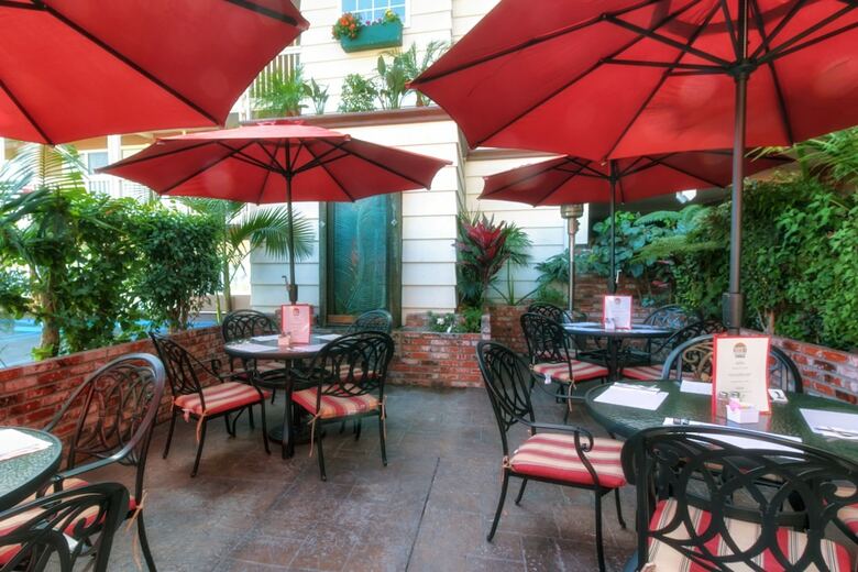 Hotel Ramada By Wyndham Costa Mesa/newport Beach
