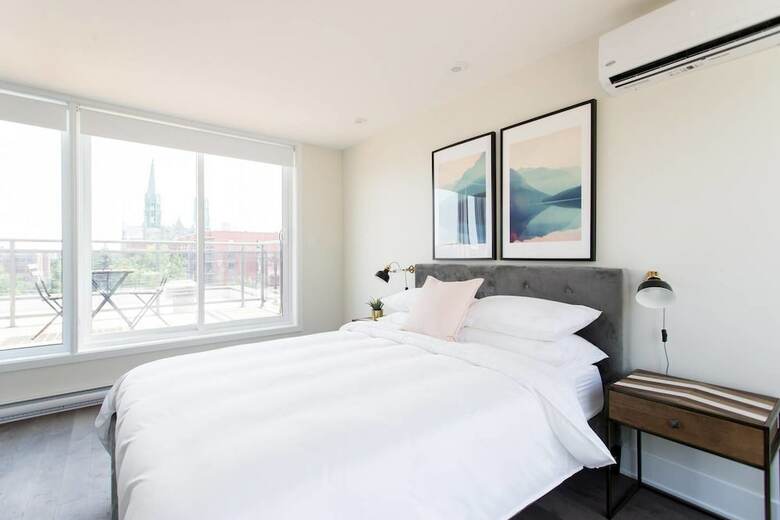 Stunning Split Level 3 Br Little Italy Apartment