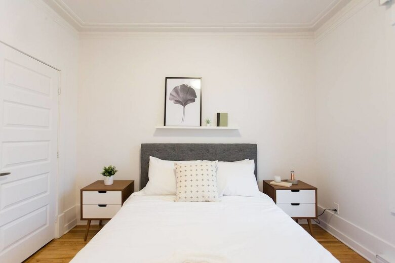 Charming Montreal 3 Bdr Apartment Next To Subway
