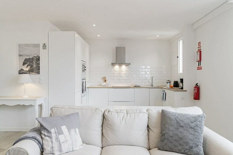 Cal�ada Do Pico I By An Island Apart