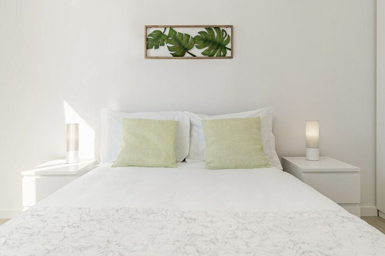 Cal�ada Do Pico I By An Island Apart