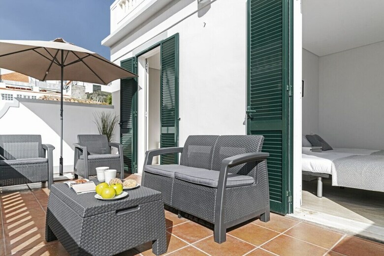 Cal�ada Do Pico I By An Island Apart