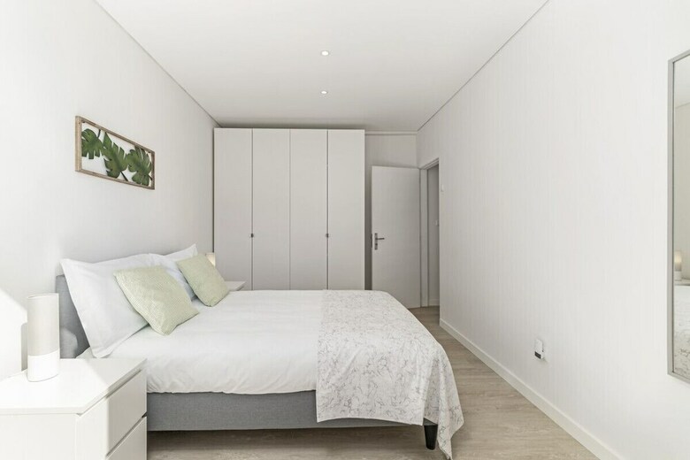 Cal�ada Do Pico I By An Island Apart