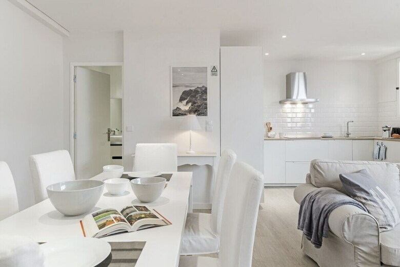 Cal�ada Do Pico I By An Island Apart