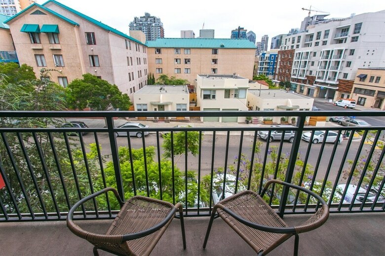 Apartamentos Little Italy Modern Lofts