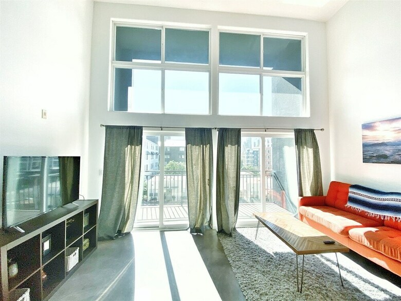 Apartamentos Little Italy Modern Lofts