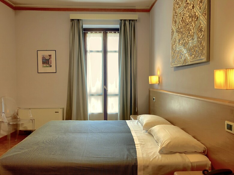 Hotel La Fert� Restaurant And Suites