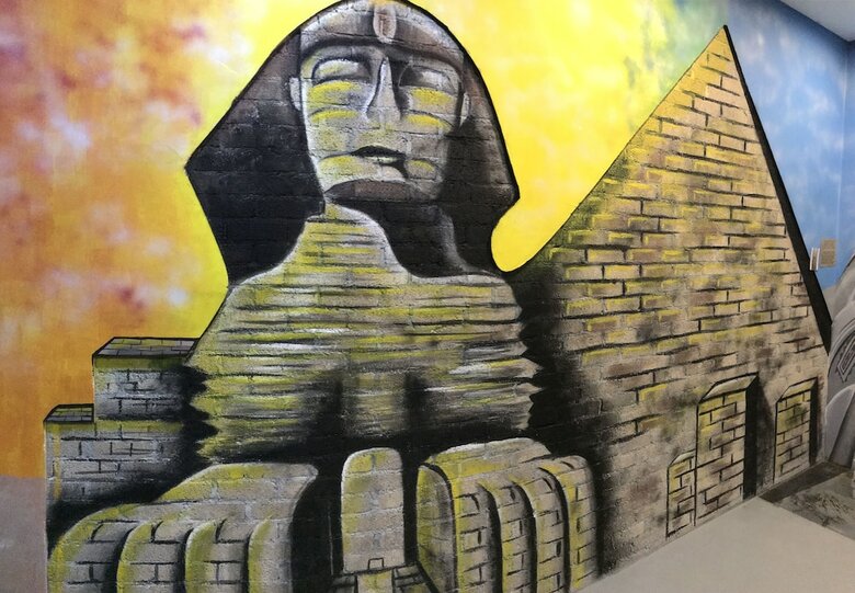 Hotel Winggarden Murals House