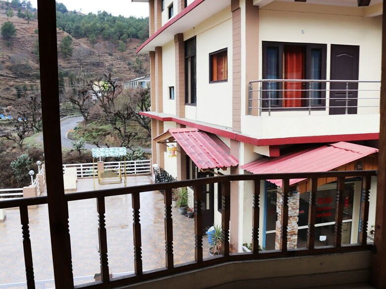 Hotel Shivalik River Retreat