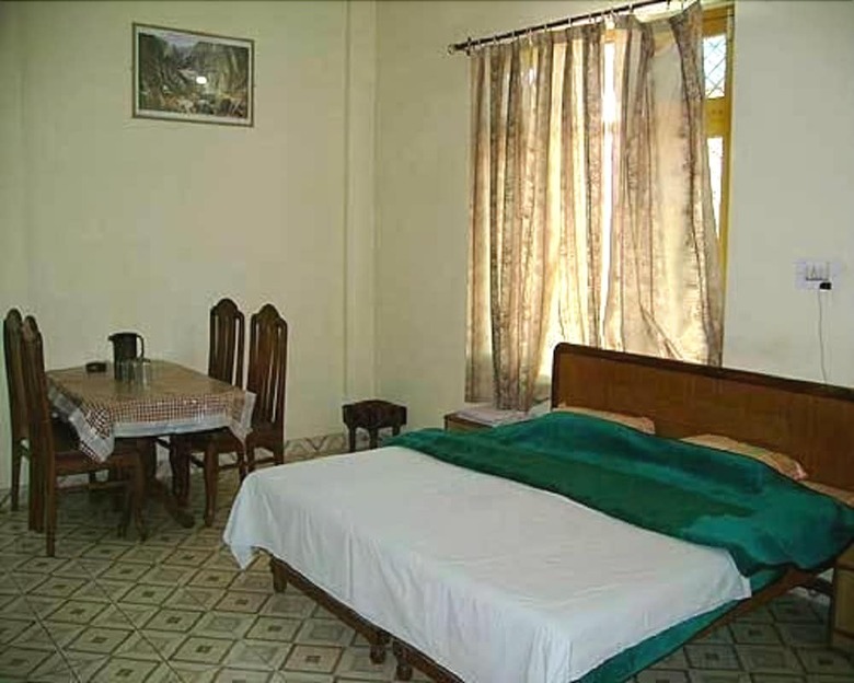 Hotel Midway Resort