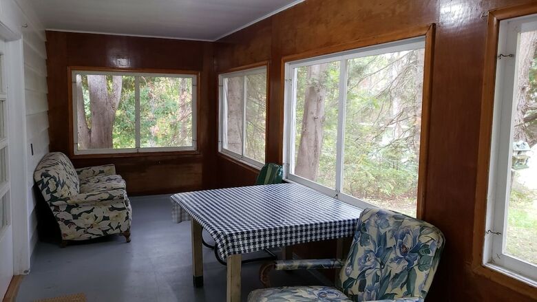 Hotel Miners Bay Lodge