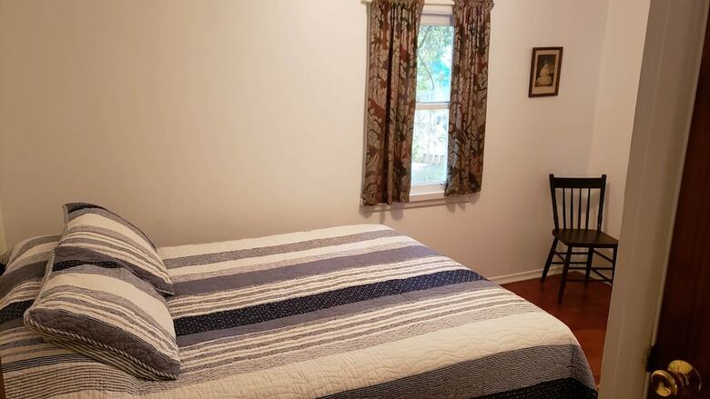 Hotel Miners Bay Lodge