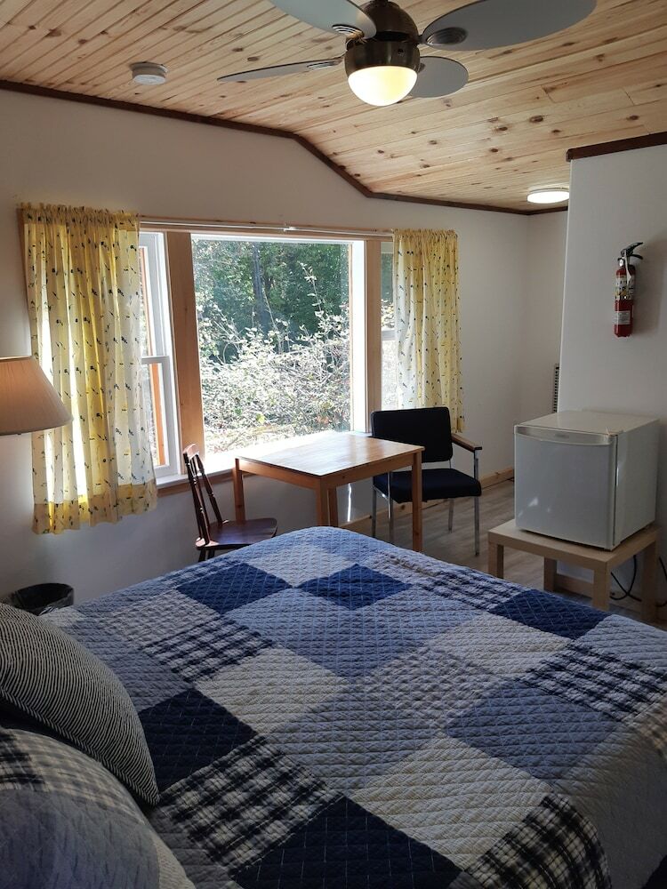 Hotel Miners Bay Lodge
