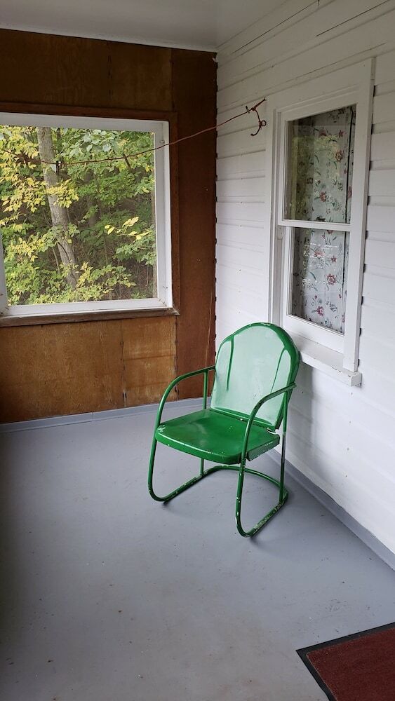 Hotel Miners Bay Lodge