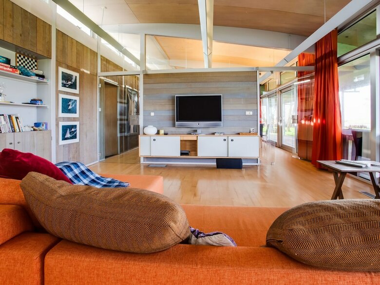 Pleasant Holiday Home In Gaastmeer With Sauna