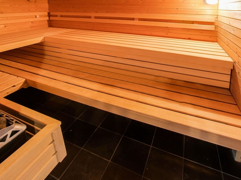 Pleasant Holiday Home In Gaastmeer With Sauna