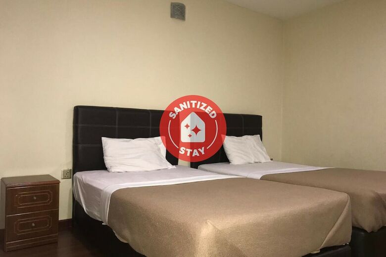 Hotel Oyo 90059 Ltk Home