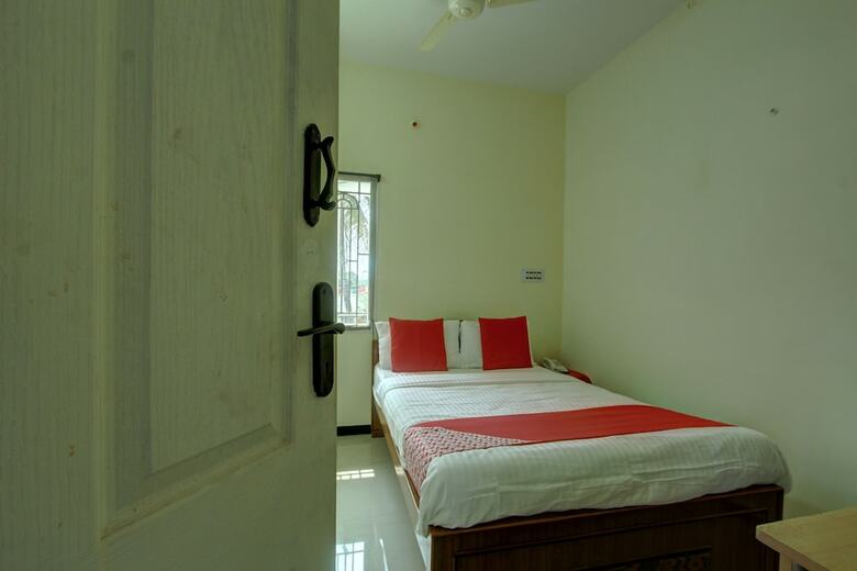 Hotel Oyo 25080 Vivekam Home Stay