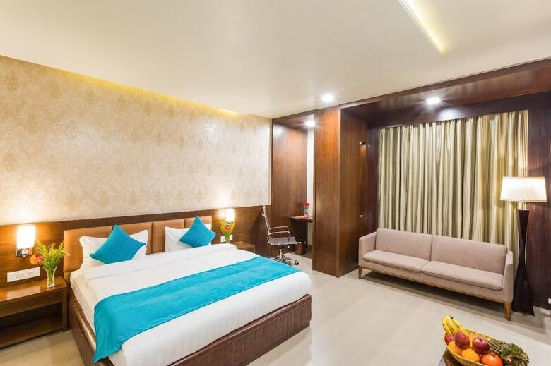 Hotel Bravia Pancheel - By Satguru
