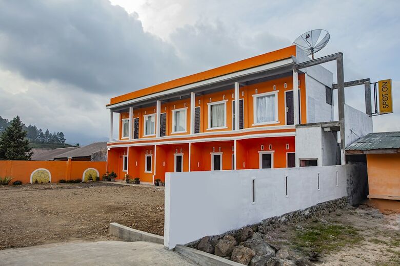 Hostal Spot On 2824 Hotel Permata