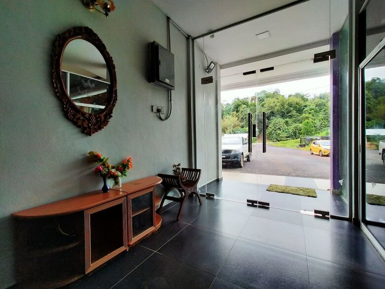 Oyo 89933 Nun Hotel
