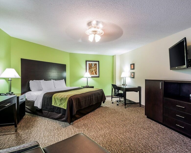 Hotel Hometown Inn