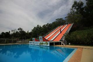 Hotel Caliraya Resort Club