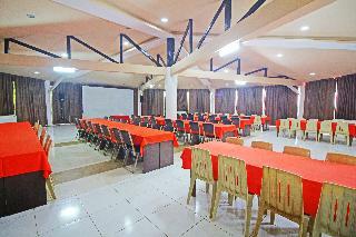 Hotel Caliraya Resort Club