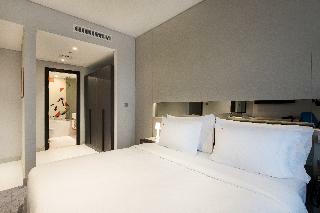 Studio M Arabian Plaza Hotel & Hotel Apartments