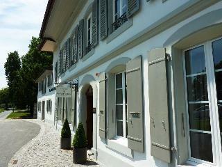 Hotel Le Petit Manoir