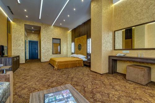 Khan-chinar Hotel