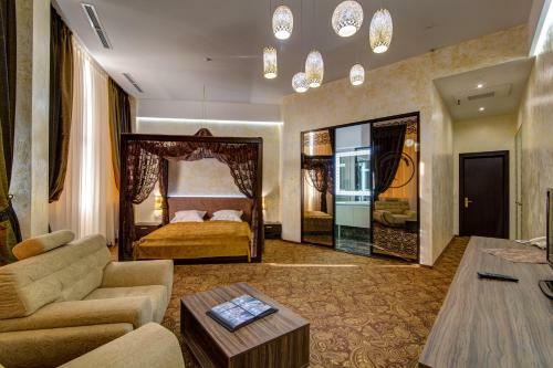 Khan-chinar Hotel