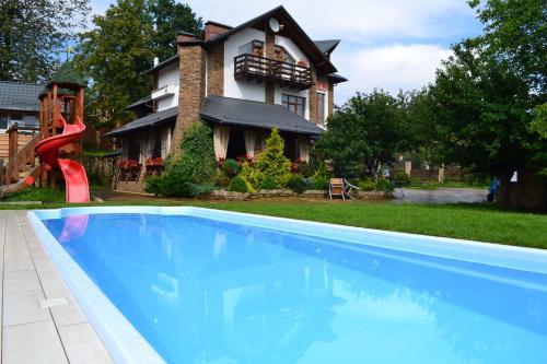Hotel Guzul's House